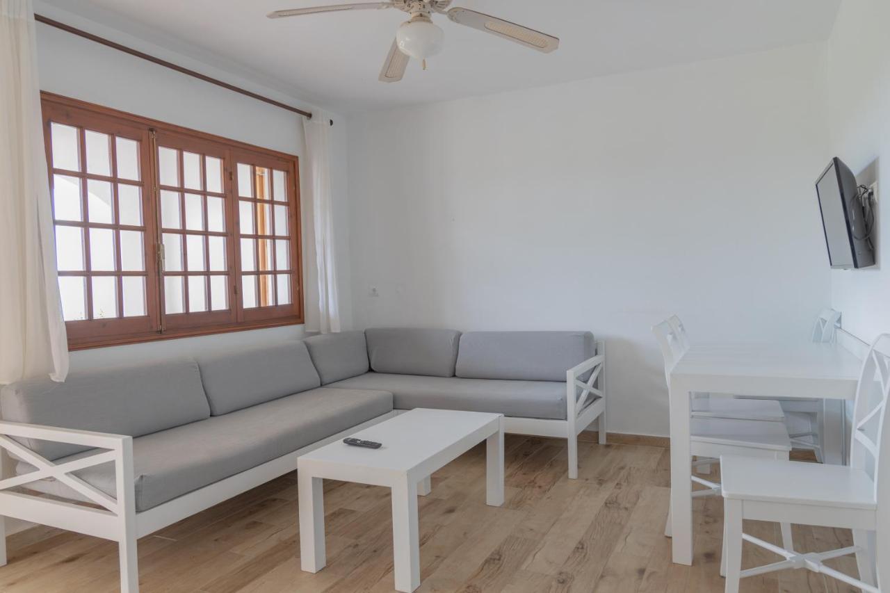 Apartamentos Son Bou Gardens By Menorcarentals Екстер'єр фото