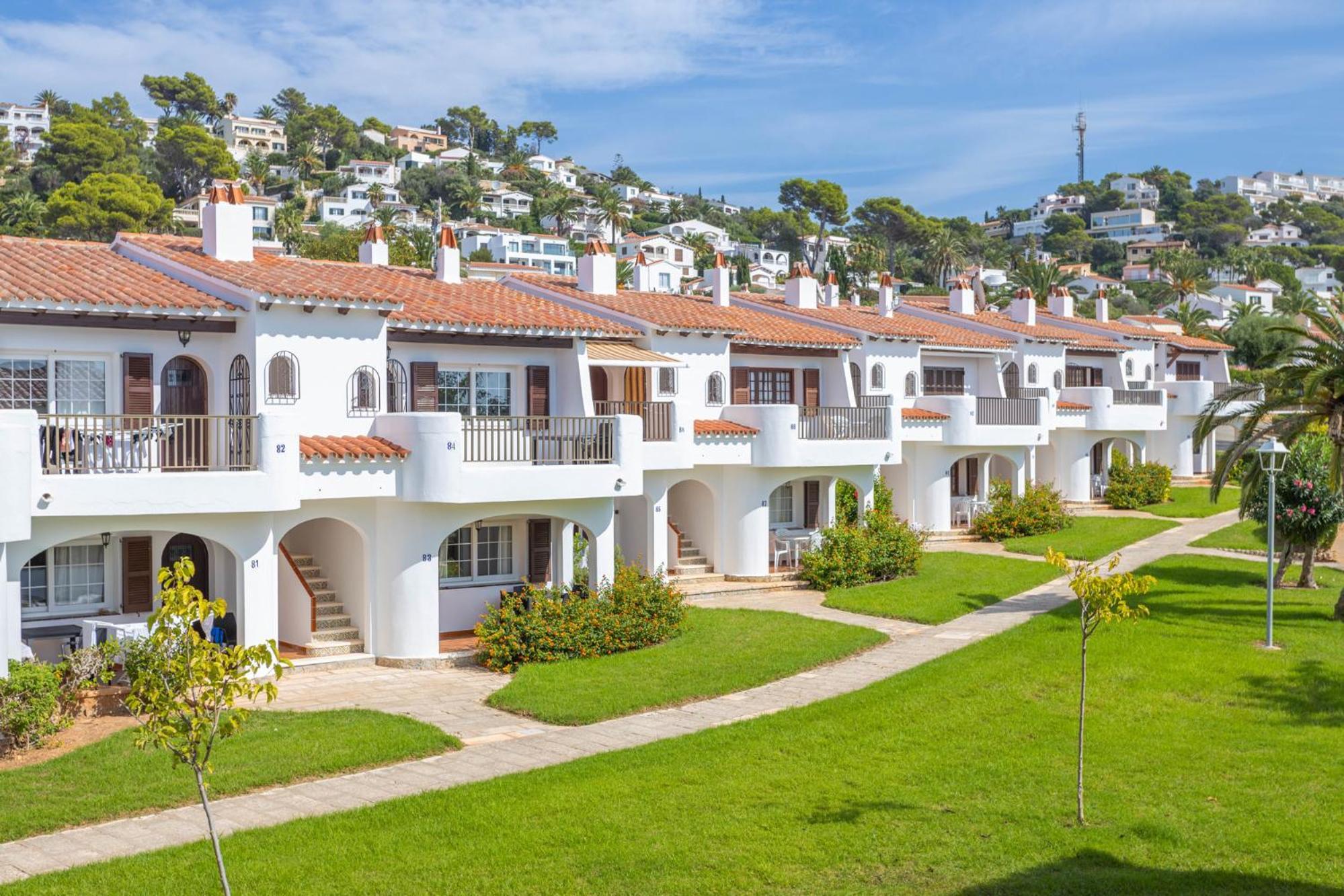 Apartamentos Son Bou Gardens By Menorcarentals Екстер'єр фото