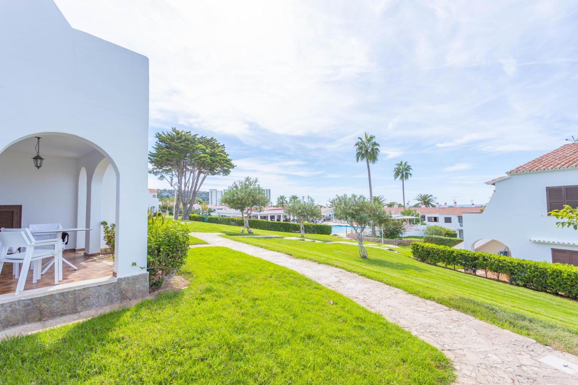 Apartamentos Son Bou Gardens By Menorcarentals Екстер'єр фото