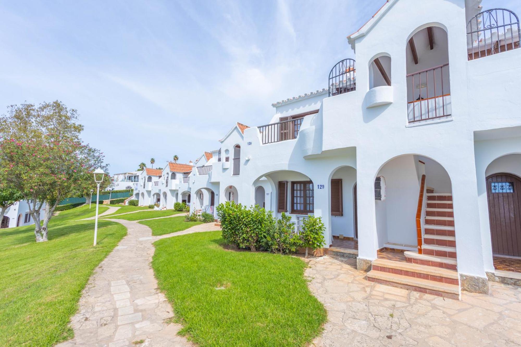 Apartamentos Son Bou Gardens By Menorcarentals Екстер'єр фото